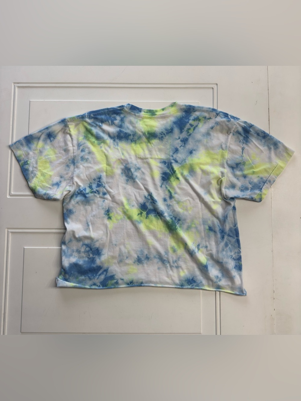 Aviator Nation Women Sz M Blue Green Tie Dye Rainbow Embroidered Cropped T Shirt - Picture 8 of 8